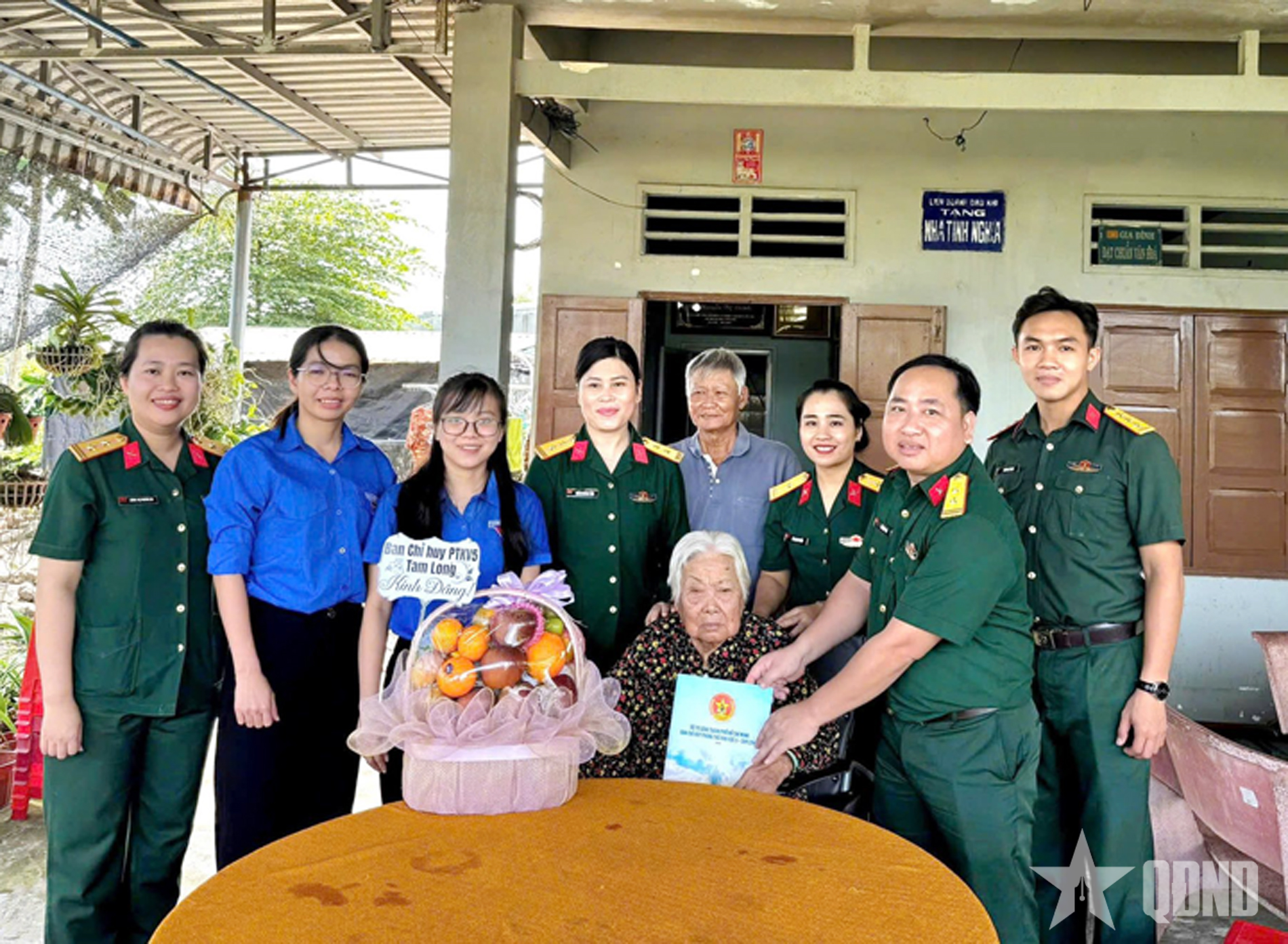 Ban chỉ huy Phòng thủ khu vực 5 - Tam Long: Tri ân Bà mẹ Việt Nam Anh hùng